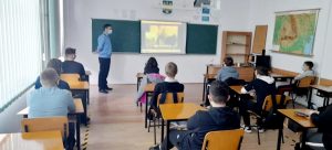 Read more about the article Elevi de la şcoala Ion Luca Caragiale din Tulcea – vizitaţi de jandarmii tulceni