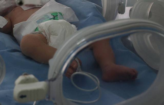 Bebeluș de 5 luni, infectat cu COVID-19, internat la Spitalul Județean Tulcea!