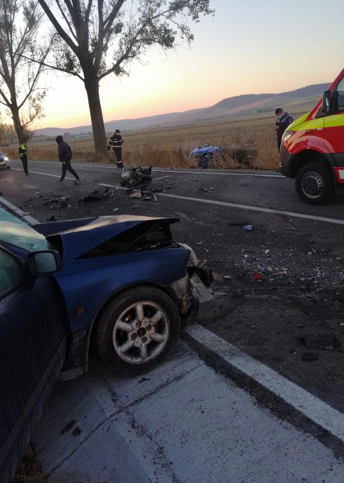 Accident rutier violent în apropiere de localitatea Iulia! Ambii șoferi, răniți!