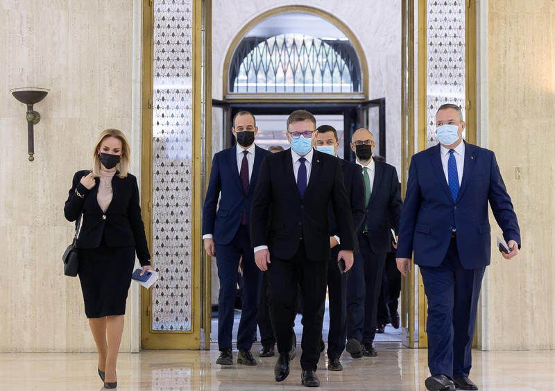 Primele măsuri ale Guvernului Ciucă: se instituie Cancelaria prim-ministrului, două noi ministere, o nouă instituție publică și se reiau angajările la stat