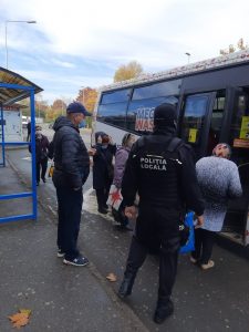 Nereguli depistate la legitimațiile de călătorie în autobuzele din municipiu, în urma controalelor făcute cu Poliția Locală