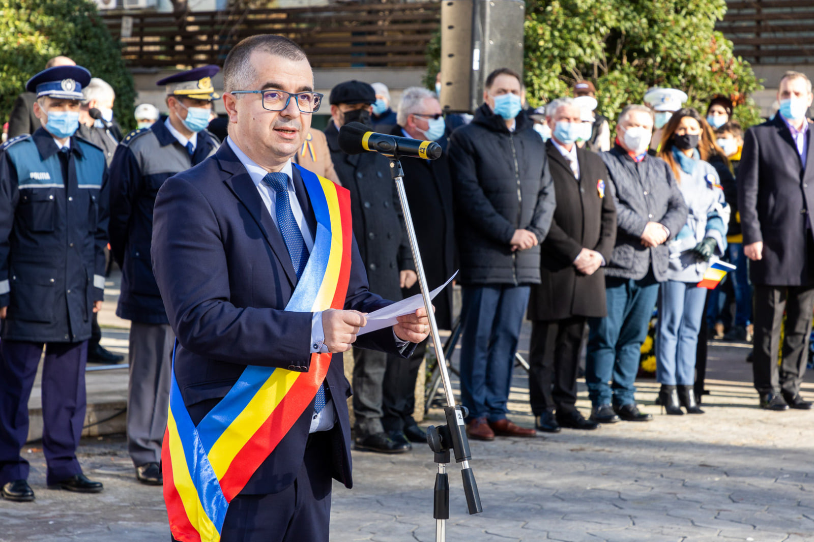 Ștefan Ilie, de Ziua Națională: Trebuie să dăm dovadă și noi, astăzi, de unitate, punând umărul la dezvoltarea orașului nostru!