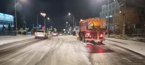 Read more about the article Ştefan Ilie: În cazul unor noi ninsori, limitaţi deplasarea cu autoturismele şi folosiţi mijloacele de transport în comun!