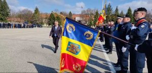 Read more about the article Drapelul de luptă al Jandarmeriei Tulcea, decorat de președintele Iohannis