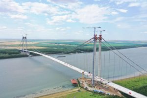 S-a încheiat cea mai importantă etapă a lucrărilor la Podul Suspendat Brăila-Tulcea