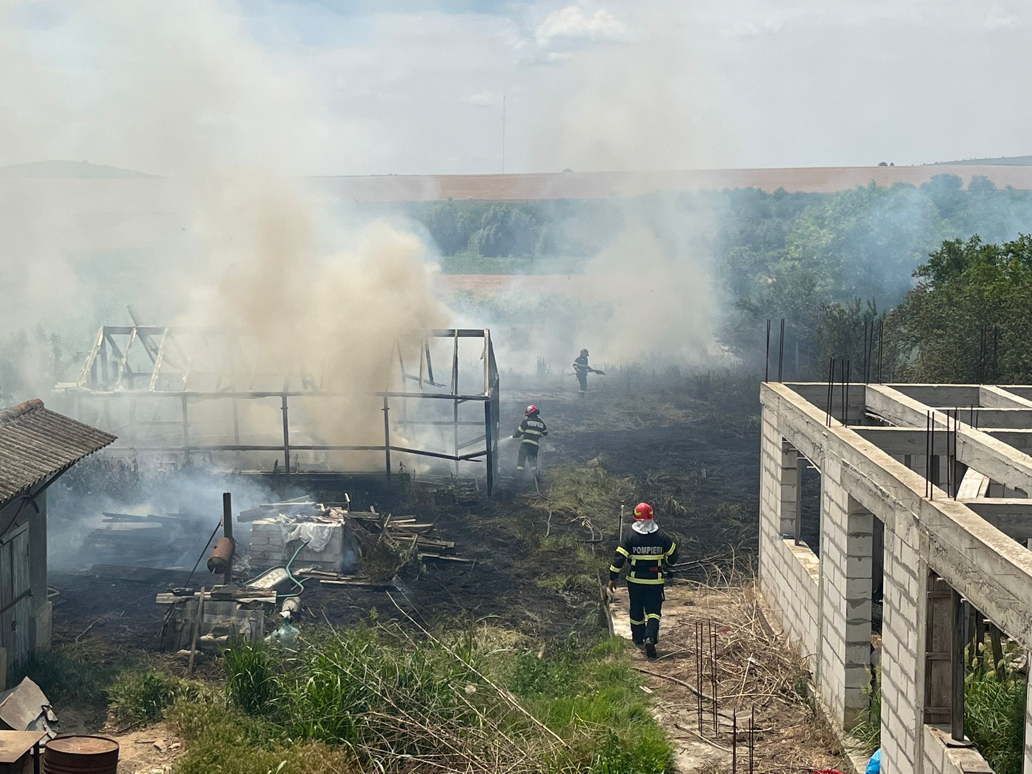Patru gospodării afectate de foc în satul Poșta