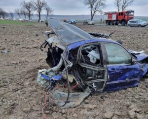 Read more about the article Accident teribil pe E 87, între localitățile Două Cantoane și Babadag, soldat cu 2 decese