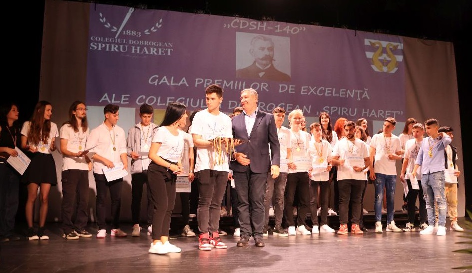 Colegiul Dobrogean „Spiru Haret“ și-a sărbătorit laureații