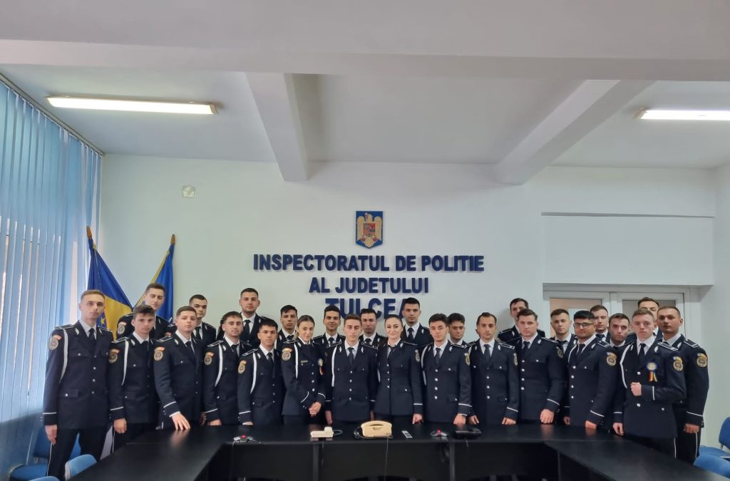 28 de tineri agenți de poliție din promoția noiembrie 2023, la I.P.J. Tulcea