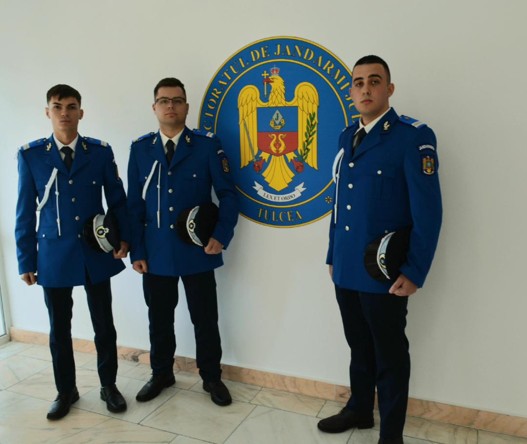 Trei proaspeți absolvenți la Jandarmeria Tulcea